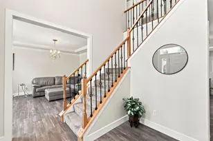 1328 Bedfordshire Dr, Miami Township, OH 45140 - Photo 5