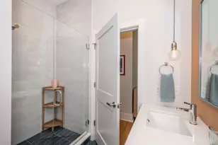 915 Vine St, Cincinnati, OH 45202 - Photo 15
