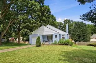 1518 Maple Ave, Cincinnati, OH 45215 - Photo 3