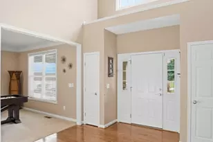8603 Kempton Ln, Hamilton Township, OH 45039 - Photo 13