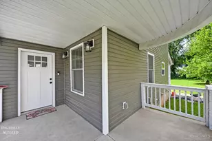 5748 Bramble Ave, Cincinnati, OH 45227 - Photo 3