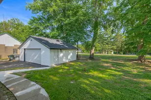 349 Center St, Miami Township, OH 45147 - Photo 25
