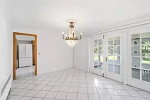 3841 Kilbourne Ave, Cincinnati, OH 45209 - Photo 9