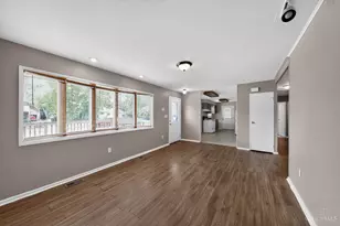 2574 Mariposa St, Colerain Township, OH 45231 - Photo 9