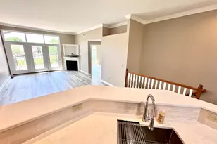893 Cypresspoint Ct, Pierce Township, OH 45245 - Photo 5