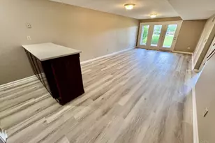 893 Cypresspoint Ct, Pierce Township, OH 45245 - Photo 15