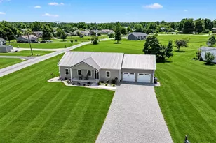 119 Hogan Dr, Franklin Township, OH 45171 - Photo 1
