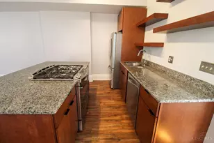 421 Hopkins St, Cincinnati, OH 45203 - Photo 11