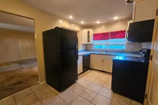 495 Sunaire Terrace, Delhi Township, OH 45238 - Photo 3