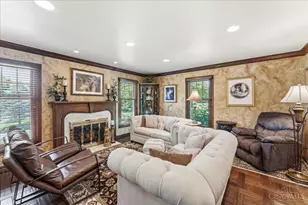 436 Heathgate Rd, Anderson Township, OH 45255 - Photo 9