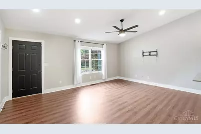 9575 Deer Track Road, West Chester, OH 45069 - Photo 7