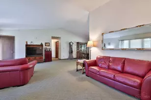 16 Lorelei Dr, Perry Township, OH 45118 - Photo 5
