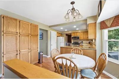 6323 Foxwood Court, Liberty Township, OH 45044 - Photo 9