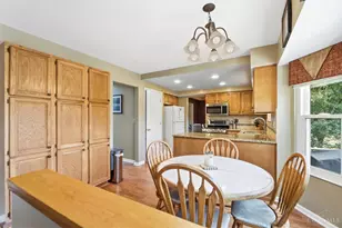6323 Foxwood Ct, Liberty Township, OH 45044 - Photo 9