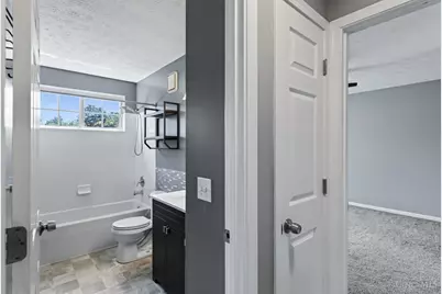 5574 Regimental Pl, Cincinnati, OH 45239 - Photo 35