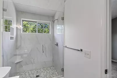 5574 Regimental Pl, Cincinnati, OH 45239 - Photo 31