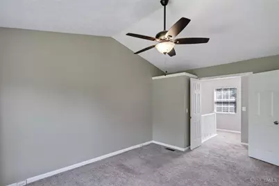 5574 Regimental Pl, Cincinnati, OH 45239 - Photo 29