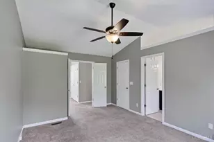 5574 Regimental Pl, Cincinnati, OH 45239 - Photo 25