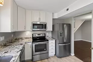 5574 Regimental Pl, Cincinnati, OH 45239 - Photo 17