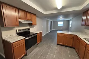 6435 Highbury Rd, Huber Heights, OH 45424 - Photo 9
