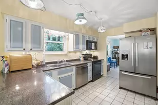 633 Glensprings Dr, Springdale, OH 45246 - Photo 11