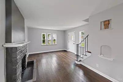 1190 N Lynnebrook Drive, Cincinnati, OH 45224 - Photo 3