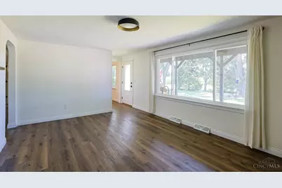 10489 Murdock Goshen Road, Hamilton Township, OH 45140 - Photo 7