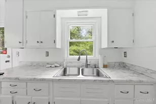 5246 Shepherd Rd, Cincinnati, OH 45223 - Photo 13