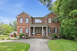 185 Woods Edge Ct, Union Twp, OH 45177 - Photo 3