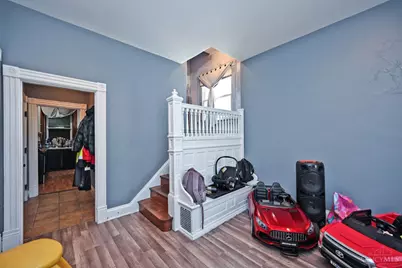 935 Woodlawn Avenue, Cincinnati, OH 45205 - Photo 5