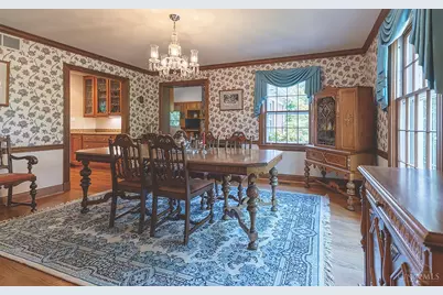 220 Linden Drive, Wyoming, OH 45215 - Photo 5