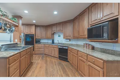 220 Linden Drive, Wyoming, OH 45215 - Photo 13