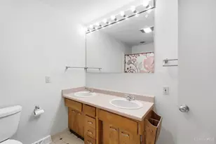 526 Chisholm Trail, Wyoming, OH 45215 - Photo 45