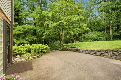 10789 Kinglet Circle, Montgomery, OH 45249 - Photo 9