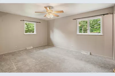 10789 Kinglet Circle, Montgomery, OH 45249 - Photo 15