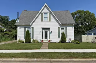 47 Maple St, Harveysburg, OH 45032 - Photo 3
