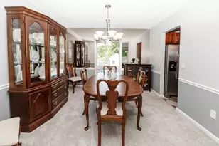 8004 Honeysuckle Ln, West Chester, OH 45069 - Photo 9