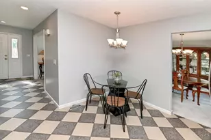8004 Honeysuckle Ln, West Chester, OH 45069 - Photo 17