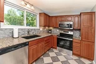 8004 Honeysuckle Ln, West Chester, OH 45069 - Photo 13