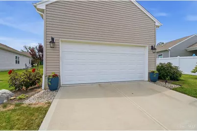 5528 W Mills Drive, Miami Township, OH 45150 - Photo 45