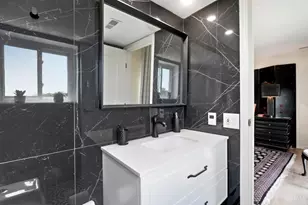 880 Rue De La Paix, Cincinnati, OH 45220 - Photo 27