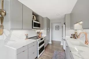 880 Rue De La Paix, Cincinnati, OH 45220 - Photo 17