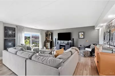 880 Rue De La Paix #A24, Cincinnati, OH 45220 - Photo 11