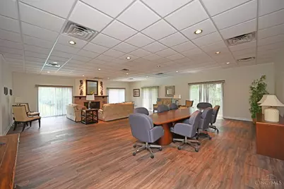 880 Rue De La Paix #A24, Cincinnati, OH 45220 - Photo 47