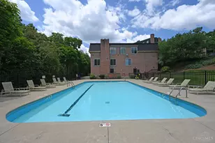 880 Rue De La Paix, Cincinnati, OH 45220 - Photo 39