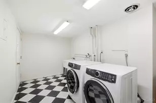 880 Rue De La Paix, Cincinnati, OH 45220 - Photo 35