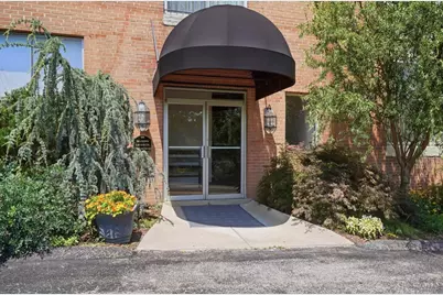 880 Rue De La Paix #A24, Cincinnati, OH 45220 - Photo 3