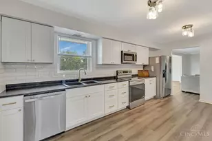 418 E Aberdeen Dr, Trenton, OH 45067 - Photo 9