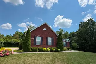 1443 Meadow View Ln, Turtle Creek Township, OH 45036 - Photo 3