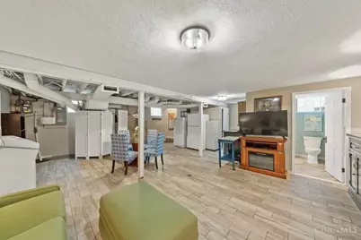 5647 Euclid Road, Columbia Township, OH 45236 - Photo 27